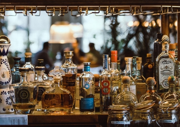 1640937894380846.jpg 青島烈酒進口報關(guān)行_副本.jpg